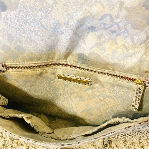 Elliott Lucca• Snakeskin Textured Crossbody bag - Picture 5 of 5